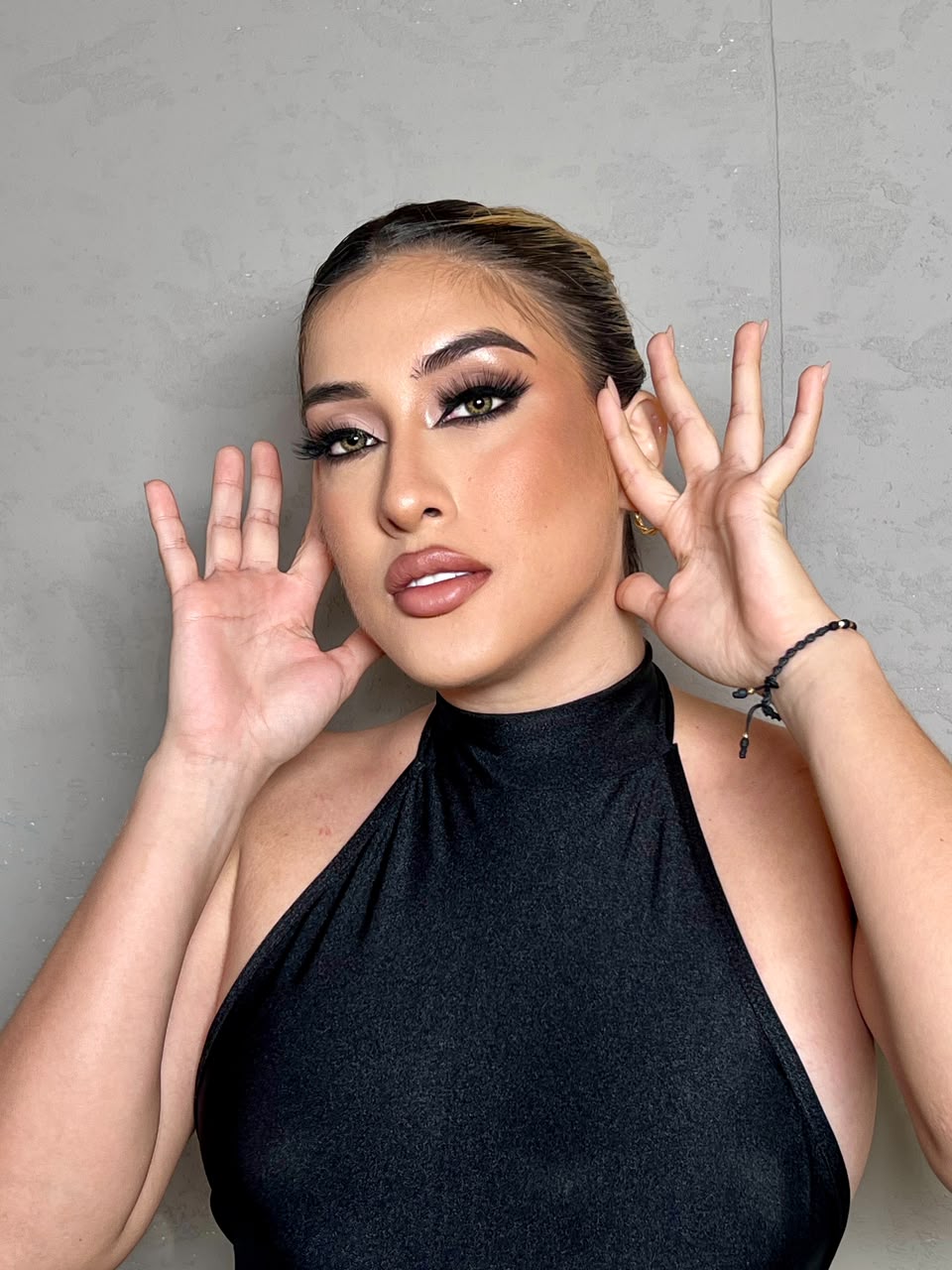 Maquillaje profesional soft glam para novia en Cúcuta